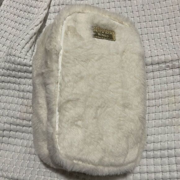 NWT - Bath & Body Works- Travel Toiletry Cosmetic Bag with Strap - Picture 1 of 8